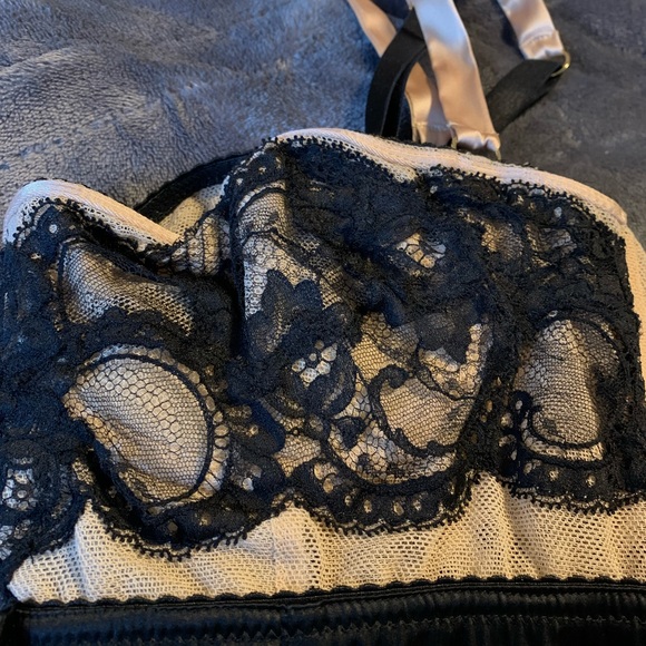 Beautiful Satin lace Dolce & Gabanna camisole - Picture 11 of 13